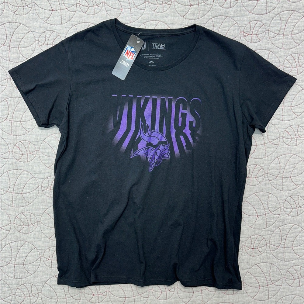 NFL Team Apparel T-Shirt Black Minnesota Vikings Graphic / Women's 2XL